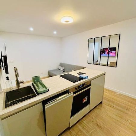Joli Appartement Renove Incluant Parking A 10 Min De Paris Нантерр Экстерьер фото