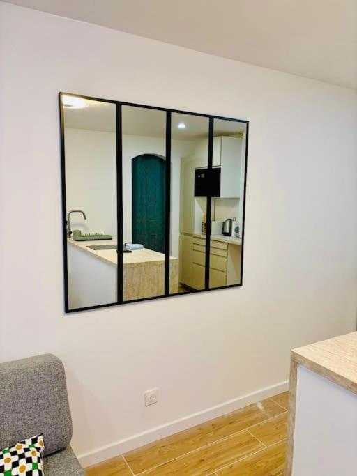 Joli Appartement Renove Incluant Parking A 10 Min De Paris Нантерр Экстерьер фото